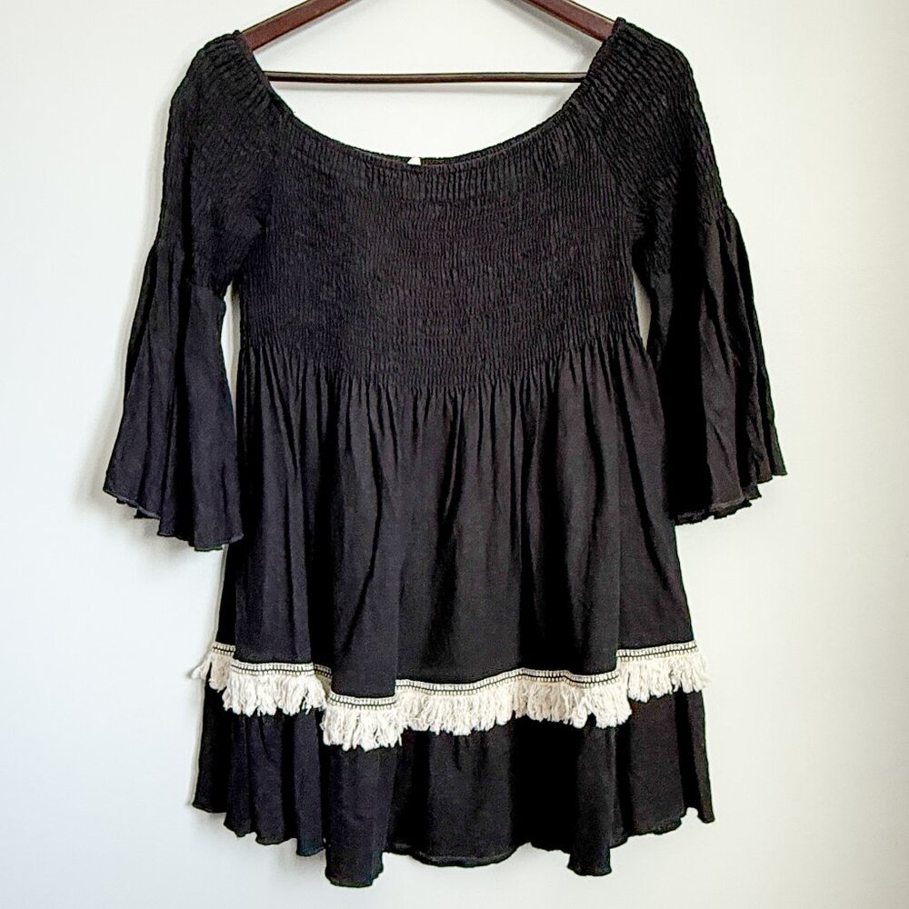 LOST IN LUNAR - Linen Blend Women's Off Shoulder Smocked Top - Black - Large